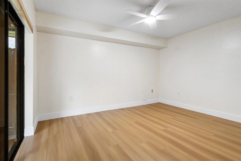 Touwnhouse à vendre à Palm Beach Gardens, Floride: 2 chambres, 148.27 m2 № 2398046 - photo 10