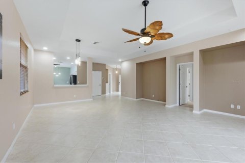 House in Port Charlotte, Florida 3 bedrooms, 164.72 sq.m. № 2204906 - photo 11