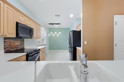 House in Port Charlotte, Florida 3 bedrooms, 164.72 sq.m. № 2204906 - photo 13