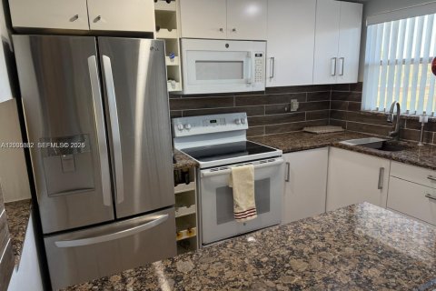 Condominio en venta en Sunrise, Florida, 2 dormitorios, 78.97 m2 № 2153910 - foto 7