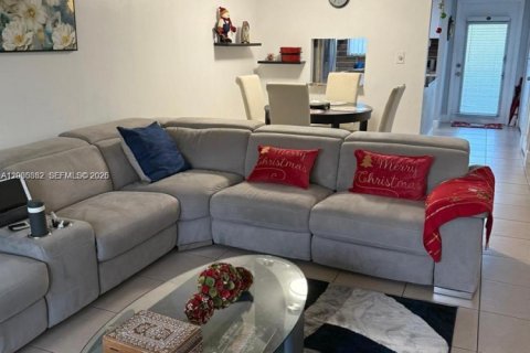 Condominio en venta en Sunrise, Florida, 2 dormitorios, 78.97 m2 № 2153910 - foto 2