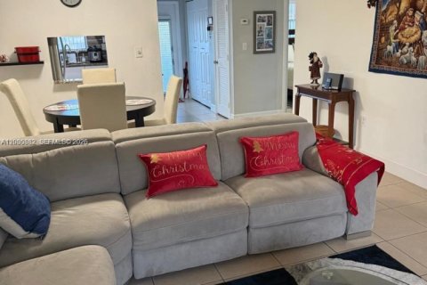 Condominio en venta en Sunrise, Florida, 2 dormitorios, 78.97 m2 № 2153910 - foto 4