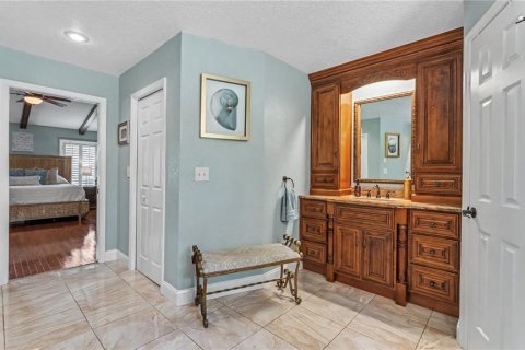 House in Lakeland, Florida 4 bedrooms, 340.12 sq.m. № 2316793 - photo 27