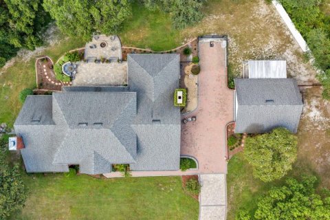 House in Lakeland, Florida 4 bedrooms, 340.12 sq.m. № 2316793 - photo 5