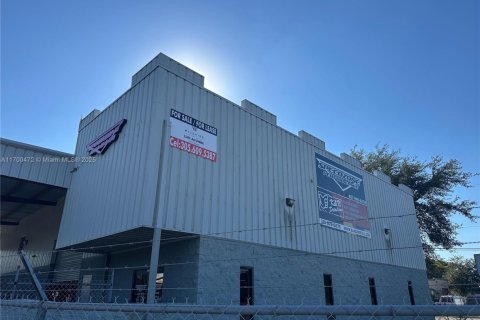 Коммерческая недвижимость в Орландо, Флорида № 2035519