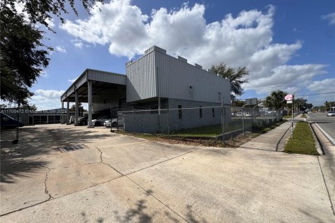 Купить коммерческую недвижимость в Орландо, Флорида № 2035519 - фото 2