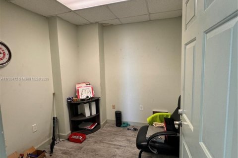 Купить коммерческую недвижимость в Орландо, Флорида № 2035519 - фото 24