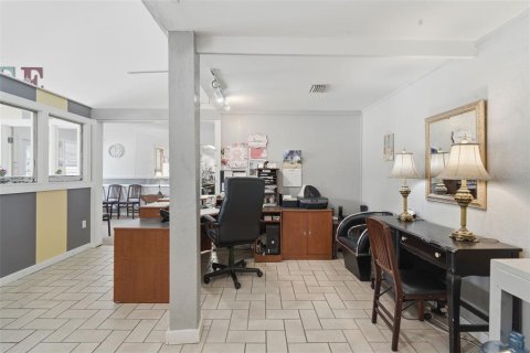 Propiedad comercial en venta en DeLand, Florida, 318.65 m2 № 2157230 - foto 8