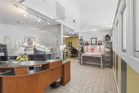 Propiedad comercial en venta en DeLand, Florida, 318.65 m2 № 2157230 - foto 6