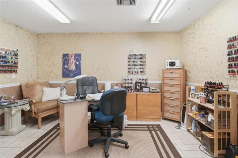 Propiedad comercial en venta en DeLand, Florida, 318.65 m2 № 2157230 - foto 16