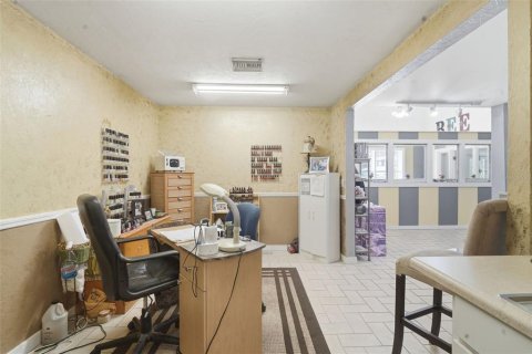 Propiedad comercial en venta en DeLand, Florida, 318.65 m2 № 2157230 - foto 14