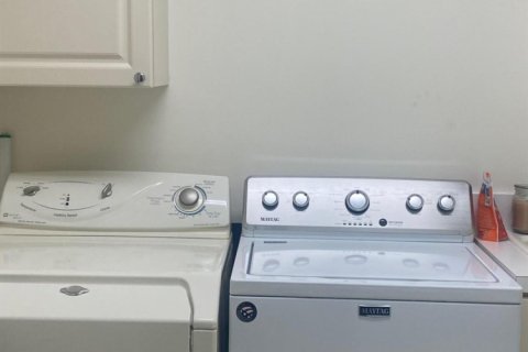 Condominio en alquiler en Fort Pierce, Florida, 2 dormitorios, 184.78 m2 № 1073689 - foto 1