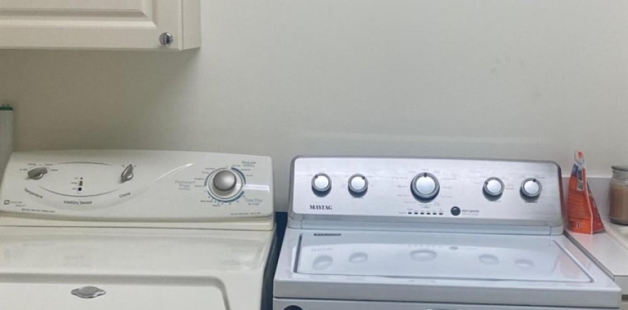 Condominio en Fort Pierce, Florida, 2 dormitorios  № 1073689
