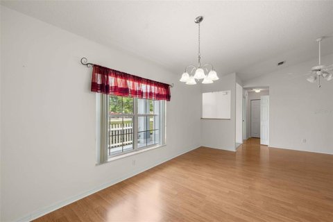 Villa ou maison à vendre à Ocala, Floride: 2 chambres, 165.18 m2 № 2219790 - photo 11