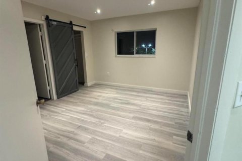 Touwnhouse à louer à Miami, Floride: 2 chambres, 120.77 m2 № 2146531 - photo 24