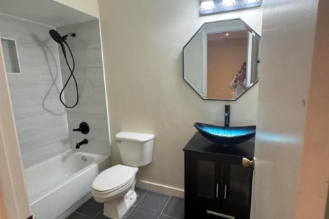 Touwnhouse à louer à Miami, Floride: 2 chambres, 120.77 m2 № 2146531 - photo 25