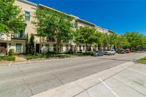 Townhouse in Orlando, Florida 3 bedrooms, 183.2 sq.m. № 2198360 - photo 5