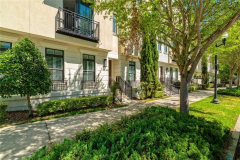 Townhouse in Orlando, Florida 3 bedrooms, 183.2 sq.m. № 2198360 - photo 2