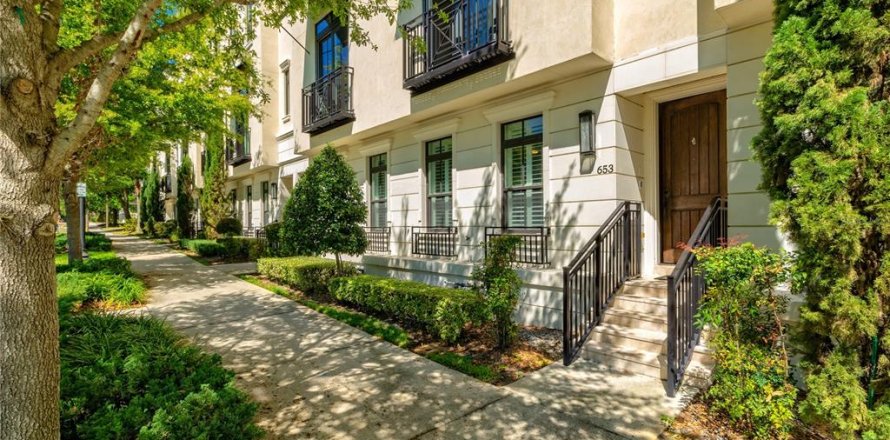 Townhouse in Orlando, Florida 3 bedrooms, 183.2 sq.m. № 2198360