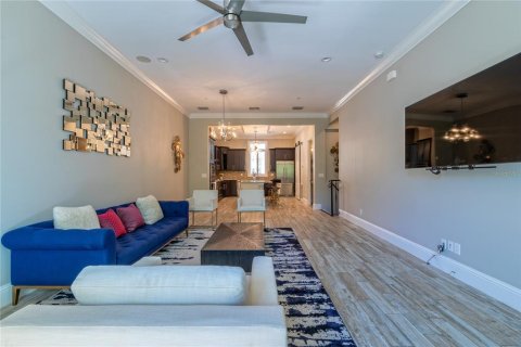 Townhouse in Orlando, Florida 3 bedrooms, 183.2 sq.m. № 2198360 - photo 16