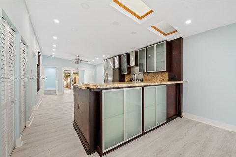 Townhouse in Miami, Florida 2 bedrooms, 115.76 sq.m. № 1952602 - photo 5