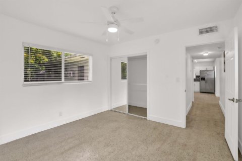 Commercial property in Fort Lauderdale, Florida 222.5 sq.m. № 2083863 - photo 3