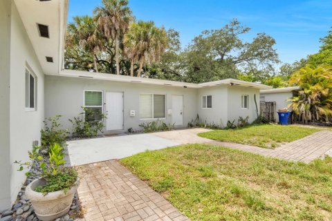 Commercial property in Fort Lauderdale, Florida 222.5 sq.m. № 2083863 - photo 18