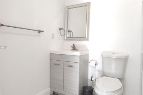 Villa ou maison à louer à Miami, Floride: 1 chambre, 140.38 m2 № 1923105 - photo 5