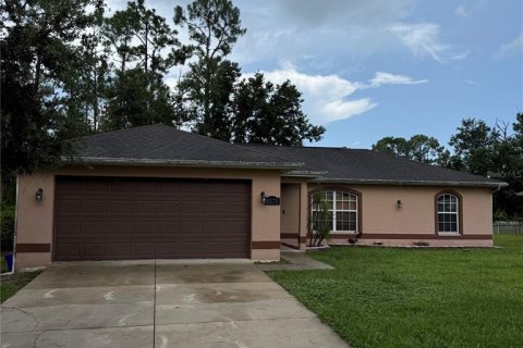 Casa en alquiler en North Port, Florida, 3 dormitorios, 129.32 m2 № 1901269 - foto 1