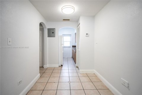 Appartement à louer à Miami Beach, Floride: 51.1 m2 № 1930284 - photo 6