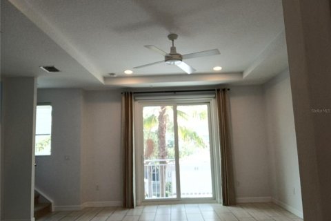 Townhouse in Lake Mary, Florida 3 bedrooms, 184.78 sq.m. № 2234217 - photo 8