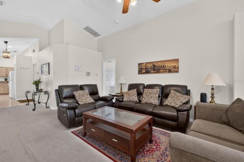 Villa ou maison à vendre à Kissimmee, Floride: 4 chambres, 166.39 m2 № 2349566 - photo 9