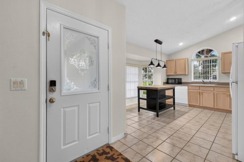 Villa ou maison à vendre à Kissimmee, Floride: 4 chambres, 166.39 m2 № 2349566 - photo 3