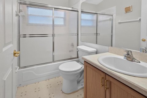 Villa ou maison à vendre à Kissimmee, Floride: 4 chambres, 166.39 m2 № 2349566 - photo 16