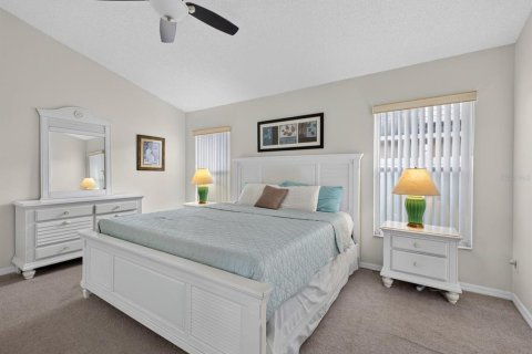 Villa ou maison à vendre à Kissimmee, Floride: 4 chambres, 166.39 m2 № 2349566 - photo 12