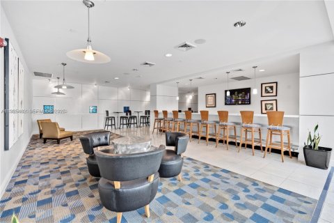 Condo in Miami, Florida, 2 bedrooms  № 2076748 - photo 26