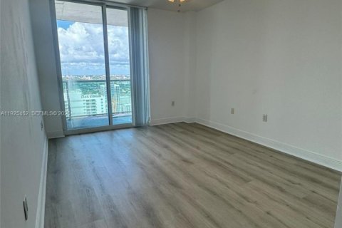 Condo in Miami, Florida, 2 bedrooms  № 2076748 - photo 7
