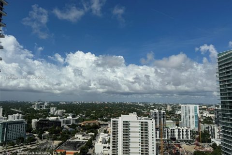 Condo in Miami, Florida, 2 bedrooms  № 2076748 - photo 21