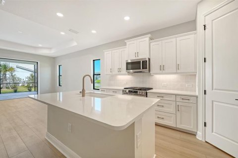 Villa ou maison à vendre à Sarasota, Floride: 3 chambres, 172.8 m2 № 2434551 - photo 4