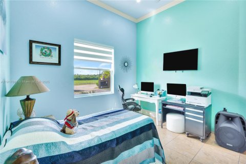 Villa ou maison à vendre à Miami, Floride: 6 chambres, 465.16 m2 № 1973165 - photo 30