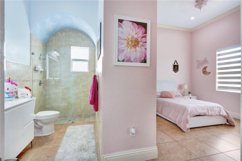 Villa ou maison à vendre à Miami, Floride: 6 chambres, 465.16 m2 № 1973165 - photo 28