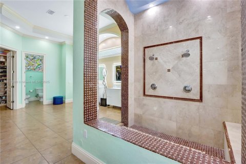 Villa ou maison à vendre à Miami, Floride: 6 chambres, 465.16 m2 № 1973165 - photo 20
