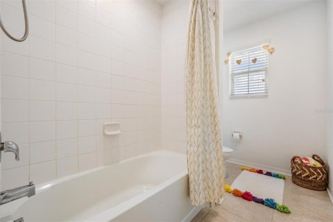House in Wesley Chapel, Florida 4 bedrooms, 242.1 sq.m. № 1793510 - photo 15