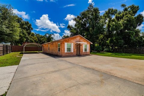 Appartement à louer à Brandon, Floride: 1 chambre, 130.06 m2 № 2428684 - photo 2