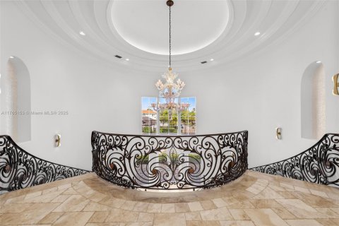 Купить виллу или дом в Лайтхаус-Пойнт, Флорида 5 спален, 861.58м2, № 1868062 - фото 25