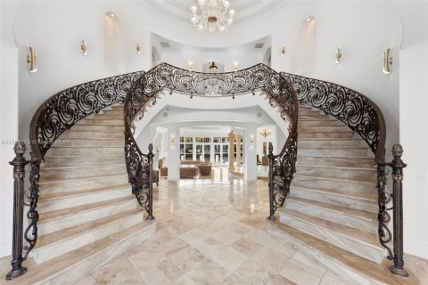 Купить виллу или дом в Лайтхаус-Пойнт, Флорида 5 спален, 861.58м2, № 1868062 - фото 7