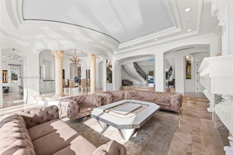 Купить виллу или дом в Лайтхаус-Пойнт, Флорида 5 спален, 861.58м2, № 1868062 - фото 10