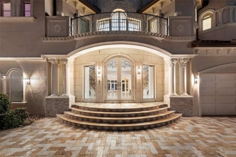 Купить виллу или дом в Лайтхаус-Пойнт, Флорида 5 спален, 861.58м2, № 1868062 - фото 5