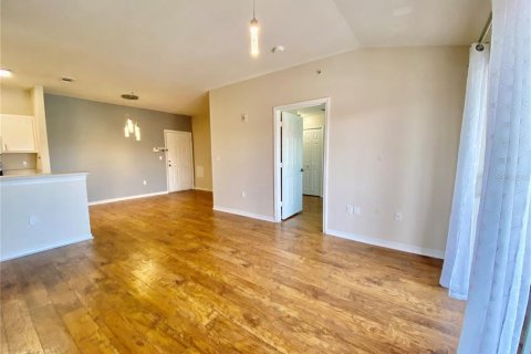 Condo in Orlando, Florida, 2 bedrooms № 2211160 - photo 19