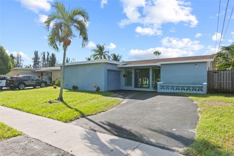 Casa en venta en Sunrise, Florida, 3 dormitorios, 142.7 m2 № 1939060 - foto 3